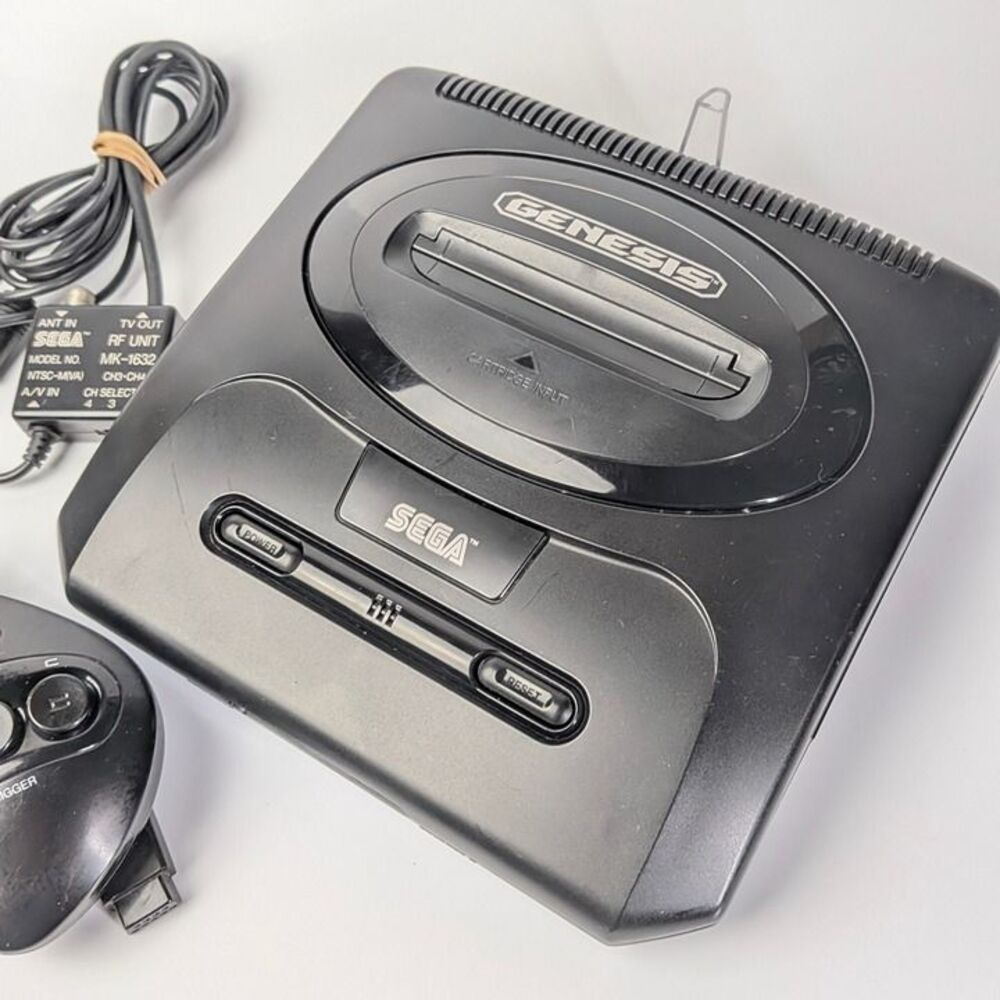 Sega Genesis Model II - Authentic and Tested - Picture 2 of 5